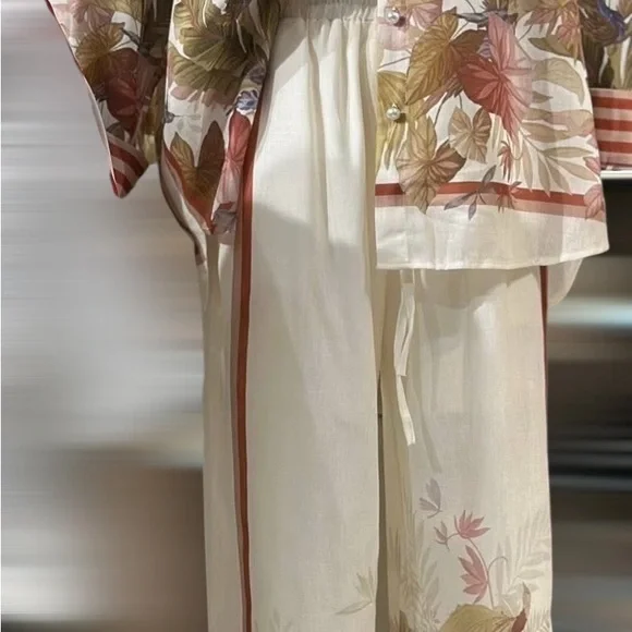 Floral Print Women’s Linen Set - Picture 6 of 9